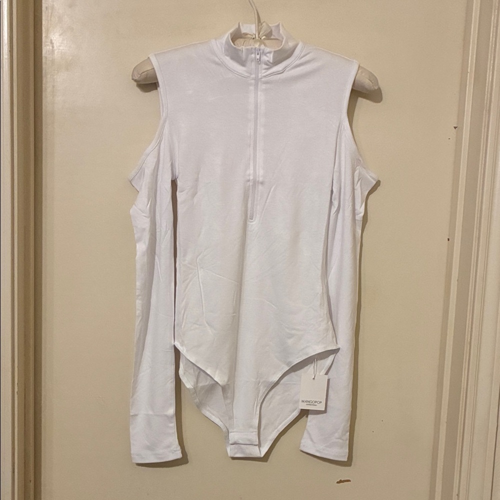 NWT Mangopop + White Cold Shoulder Zip front Bodysuit  XS